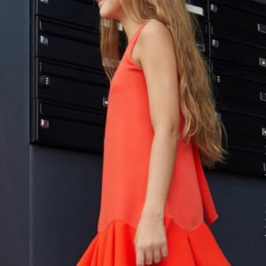 Vestido Bajo Volantes Coral de Amaya