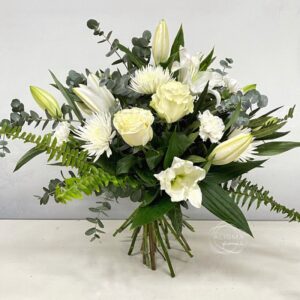 Ramo de flores variadas blancas