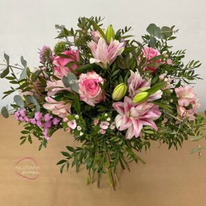 Ramo variado en tonos rosa