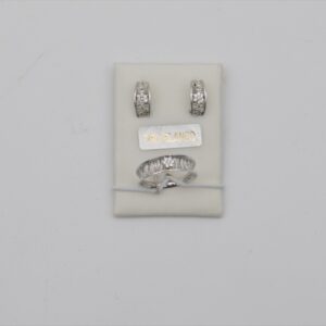Juego de pendientes de oro blanco con sortija