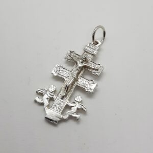 Cruz de Caravaca en plata de ley.