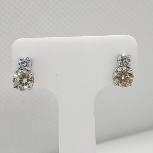 Pendientes plata de ley.