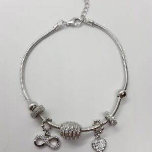 Pulsera plata de ley.