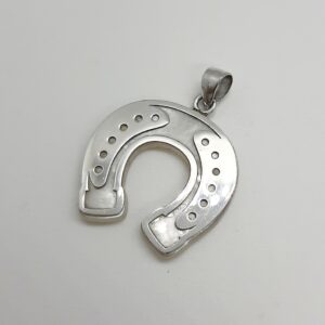 Colgante herradura plata y Nácar.
