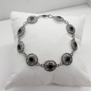 Pulsera plata y Azabache.