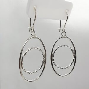 Pendientes plata cierre hippie con gancho.