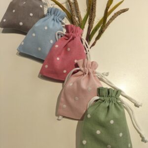 Bolsa chupo pequeña de lino con bodeques